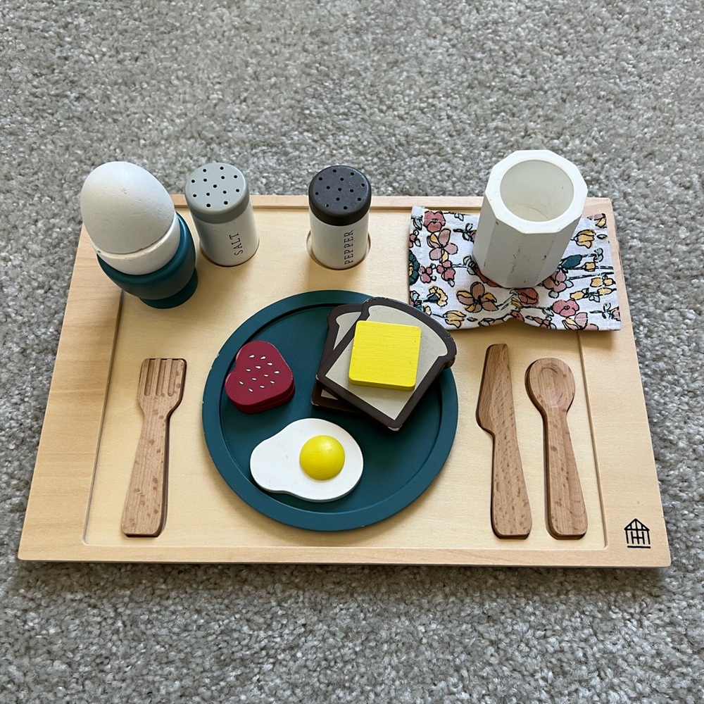 Hearth & Hand Wooden Breakfast Set